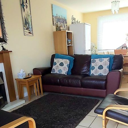 A Beach Holiday In Pembrokeshire Villa Room photo