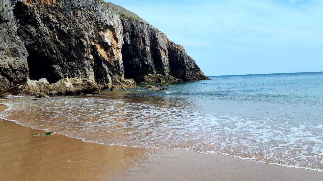 A Beach Holiday In Pembrokeshire Villa Exterior photo