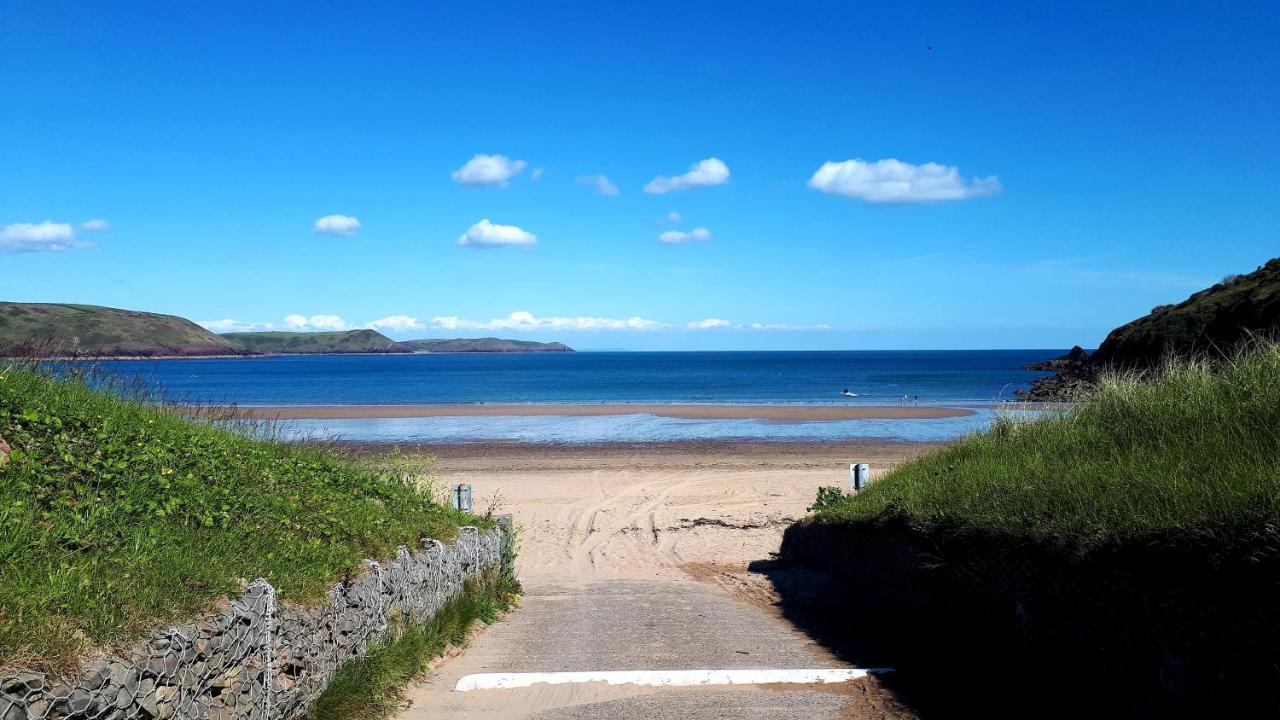 A Beach Holiday In Pembrokeshire Exterior photo